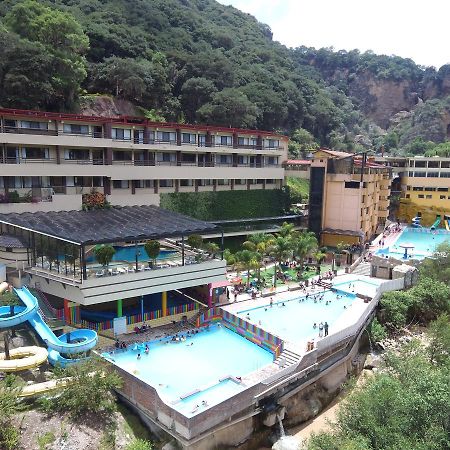 Hotel Y Aguas Termales De 치그나우아판 외부 사진