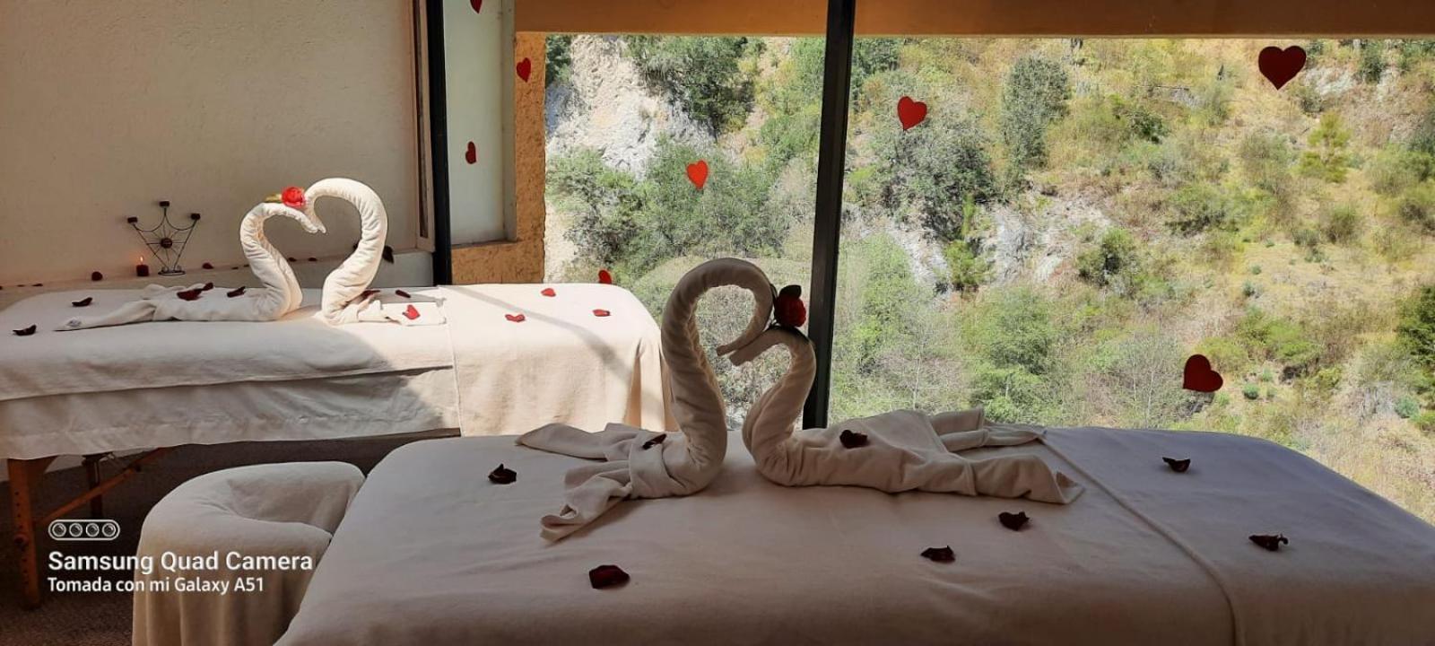 Hotel Y Aguas Termales De 치그나우아판 외부 사진