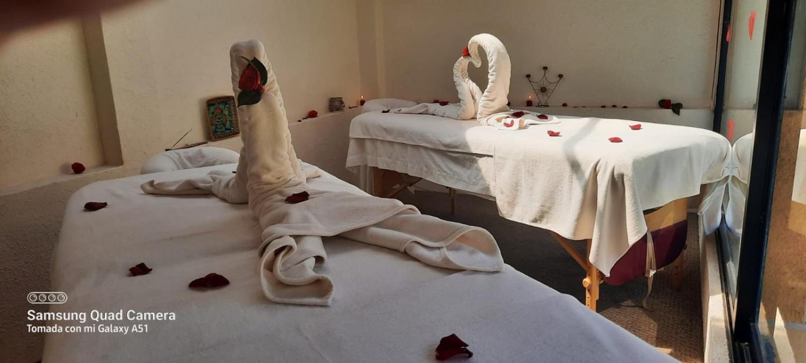 Hotel Y Aguas Termales De 치그나우아판 외부 사진