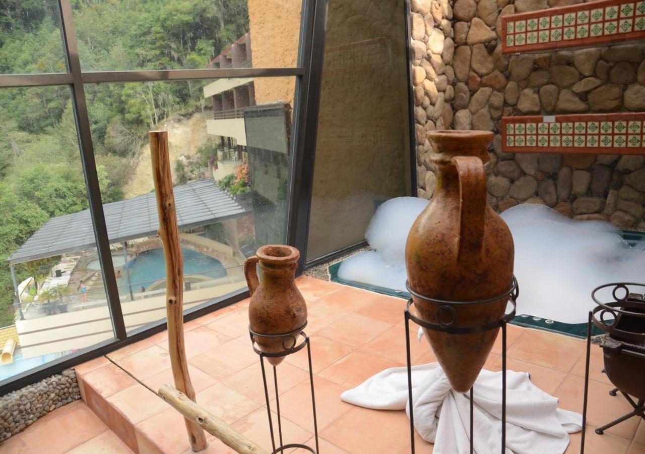 Hotel Y Aguas Termales De 치그나우아판 외부 사진